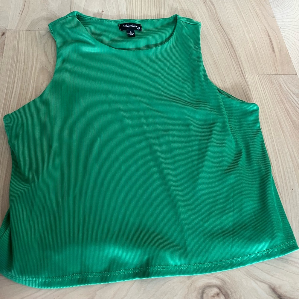 Originality Kelly green tank! (Dry Goods brand)